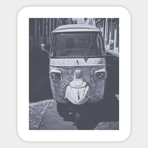 tuk black and white